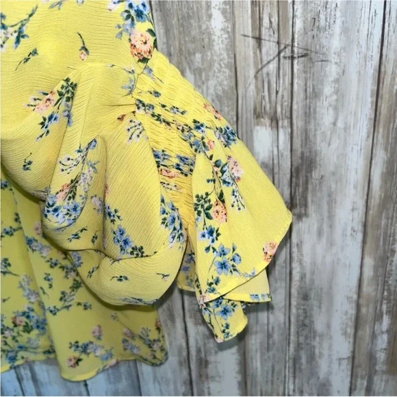 Vince Camuto Yellow Floral Blouse - Picture 4 of 7